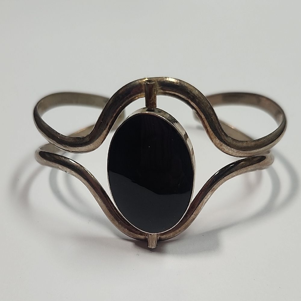 Silver Spin Center Cuff Bracelet with Black Onyx Center Pink Stone Alpaca MEXICO